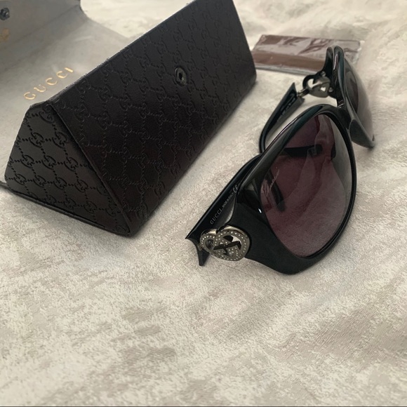 gucci sunglasses symbol